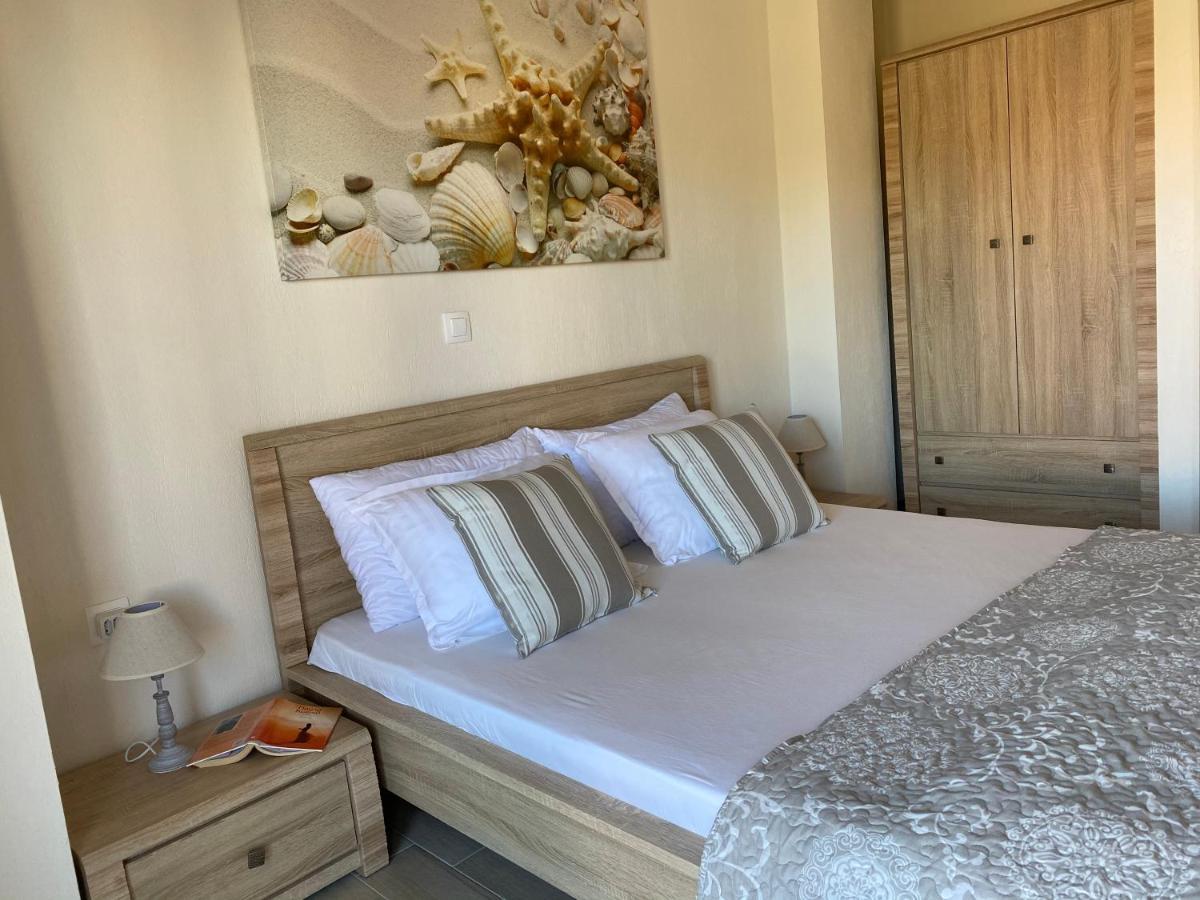 Villa Emerald Luxury Living Nikiti  Bagian luar foto